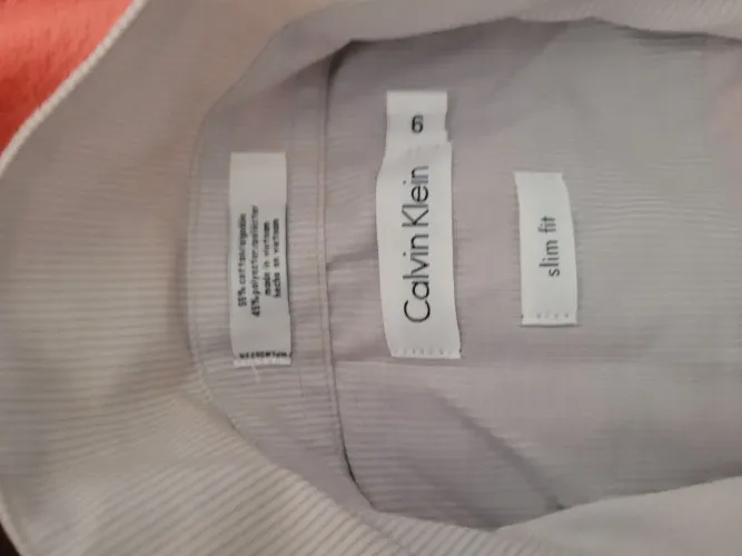 Camisa Calvin Klein 9 anos