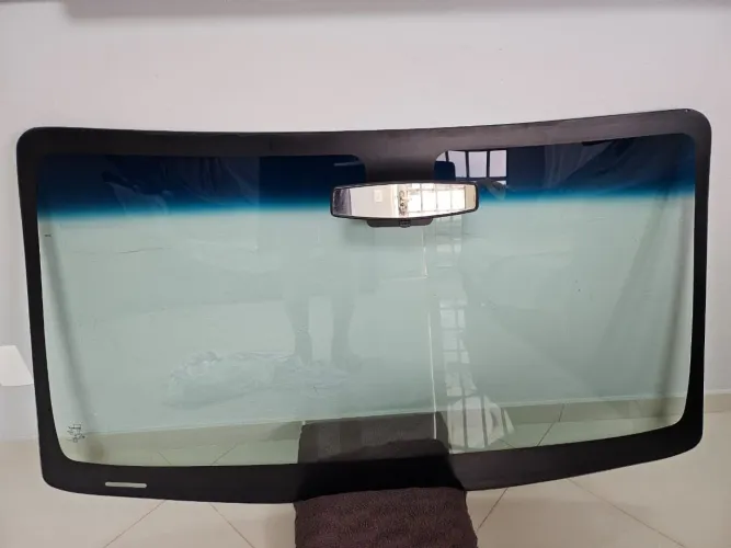 Parabrisa com retrovisor da s10 Lt