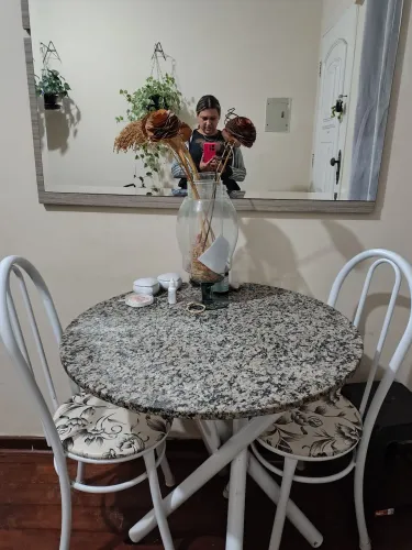 Mesa com espelho