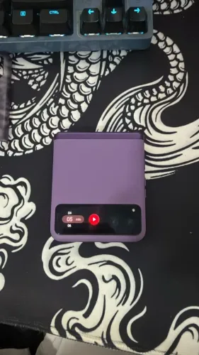 CELULAR RAZR 40 POUCO USADO E COM CAIXA (DISPLAY QUEBRADO)