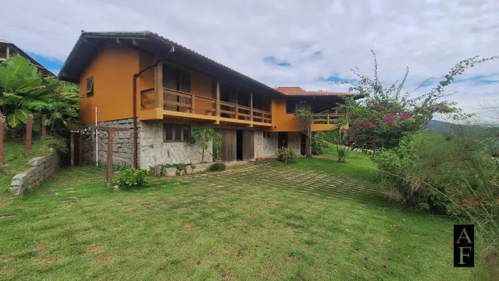 Casa exclusiva de frente para o mar na Praia da Vigia