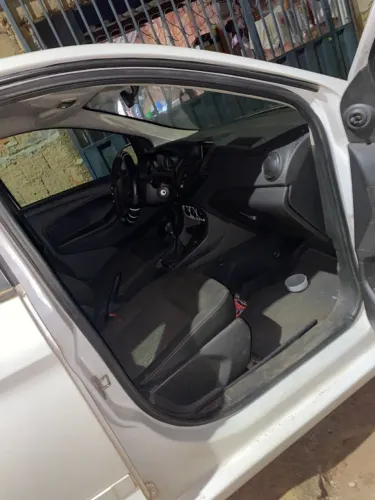 Ford KA+ Sedan 1.0 Tivct Flex 4P 2015