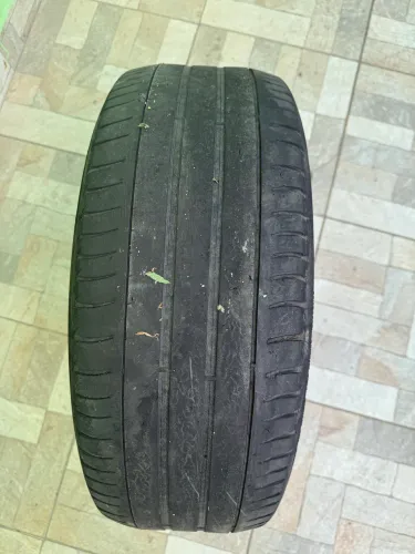 02 pneus Michelin 215/55/17 