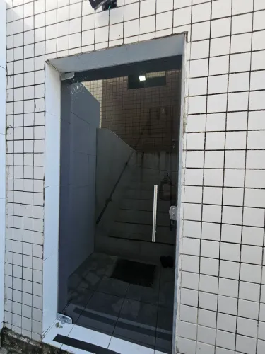 Porta de vidro temperado!