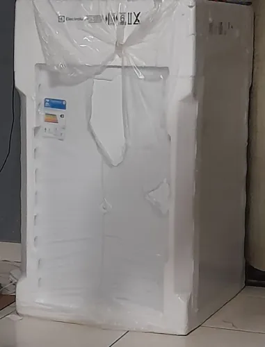 MÁQUINA DE LAVAR ROUPAS NOVO.