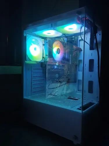 Pc gamer Ryzen 5 5600gt 16 de ram