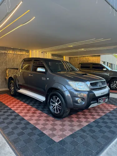 Toyota Hilux CD SRV D4-d 4X4 3.0 TDI Diesel AUT 2011