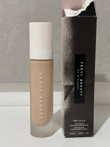 Base Fenty Beauty Rihanna