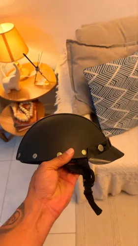 Capacete Preto (Tamanho P)