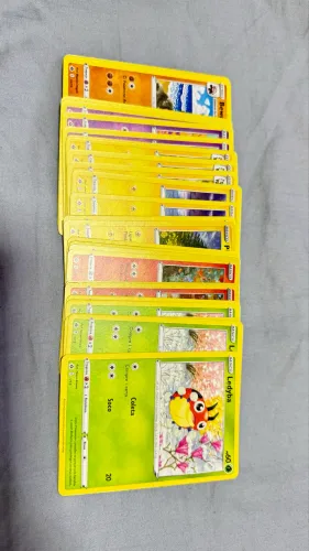 COLEÇÃO POKÉMON TCG - DESAPEGO