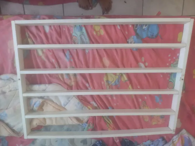 Vendo pratileira de  esmaltes grande 