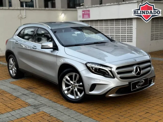 Mercedes-Benz GLA 200 Vis. Black ED. 1.6 TB 16V Aut. 2015