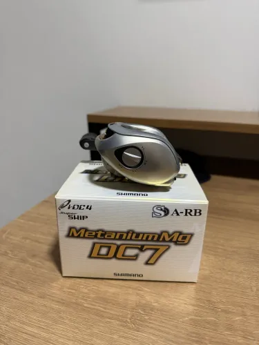 Carretilha Shimano METANIUN DC7