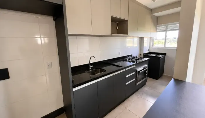 Apartamento 2 quartos com cozinha planejada e condomínio completo em Lages/SC