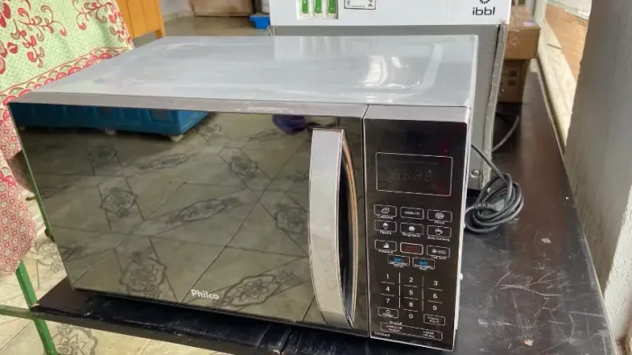 VENDO MICRO-ONDAS PHILCO 220V ESPELHADO