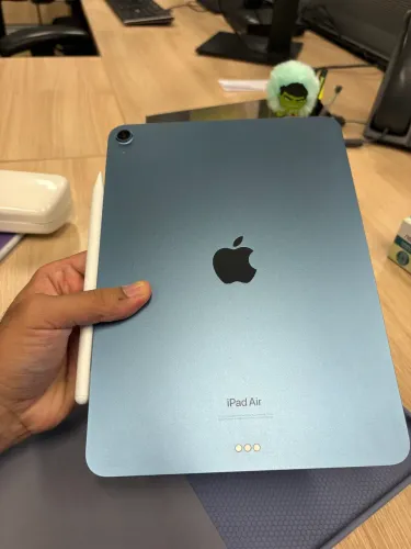 iPad Air 5 (5° geração) Wi-Fi Chip: M1 64GB 10.9 polegadas