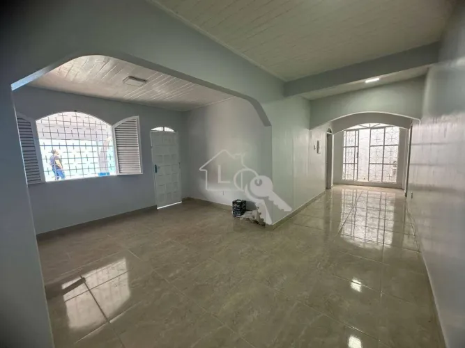 Casa com 3 dormitórios para alugar, 120 m² por R$ 2.700,00/mês - Embratel - Porto Velho/RO