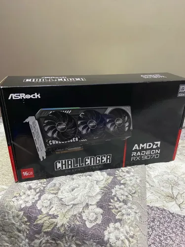 Placa de Vídeo AMD Radeon RX 9070 16GB Asrock Challenger