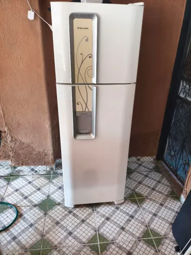 Geladeira Eletrolux 362LT