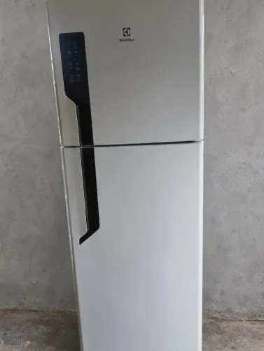 Refrigerador Eletrolux TF56 470 lrs