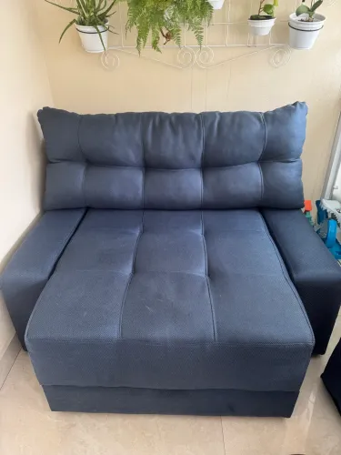 Sofá retrátil azul escuro 