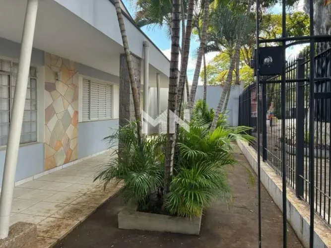 Casa venda 4 quartos Bairro Brasil 283,69 m²