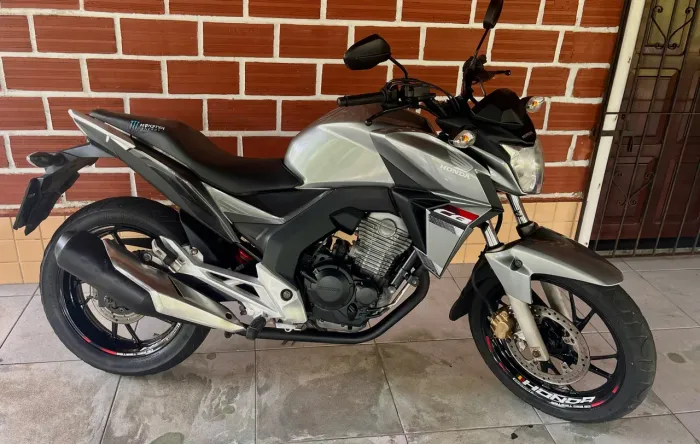 Vende -se Cb 250