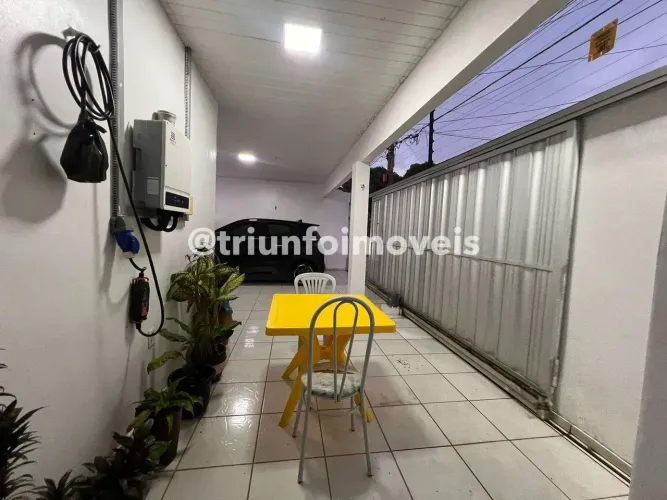 Casa a venda no Bairro Saci com 3 quartos