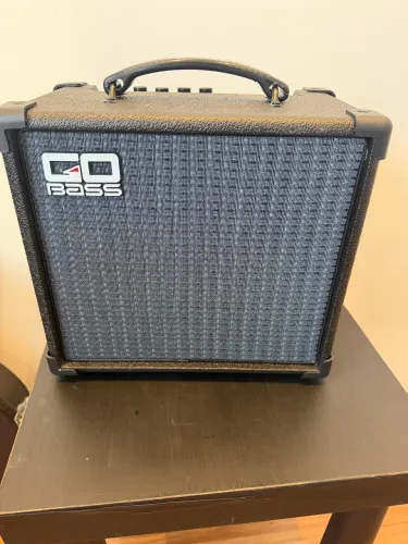 Amplificador de baixo cubo Go Bass GB100 -20WRMS