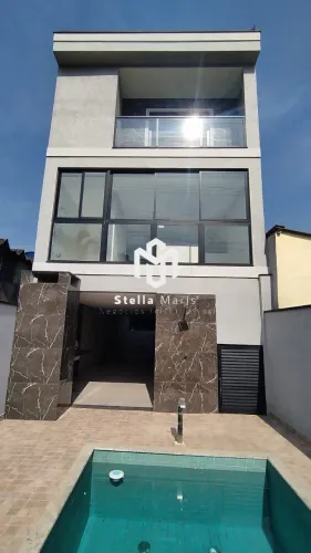 Sobrado Venda/Locação com 3 suítes e piscina no Pq.S.Domingos