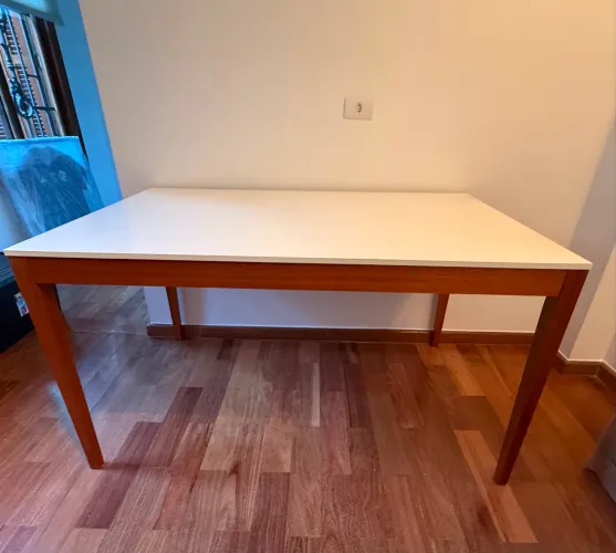 Mesa Tok&Stok Noah 1,35 x 0,80 m - R$ 600
