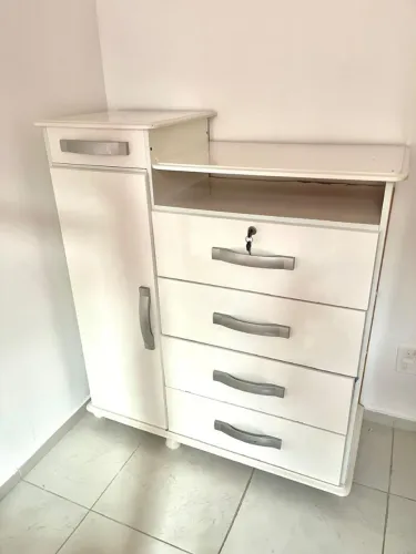 Cômoda grande