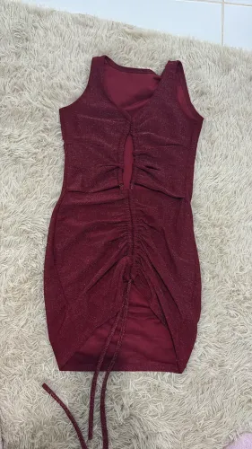 Vestido vinho