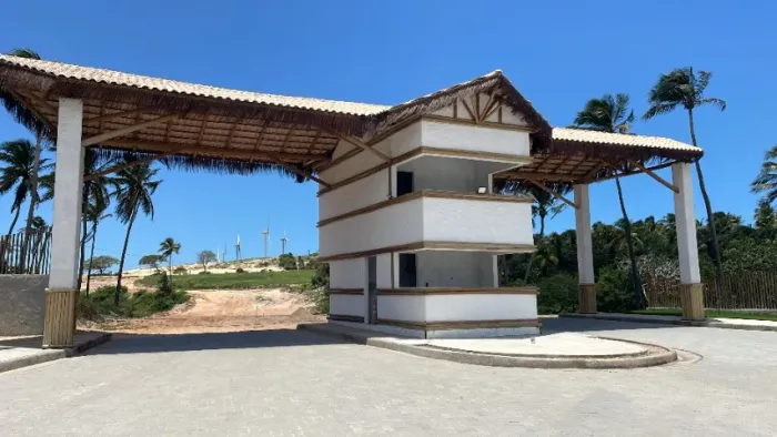 OPORTUNIDADE NO PALM BEACH GUAJIRU - 2 LOTES VIZINHOS DE FRENTE PARA A LAGOA