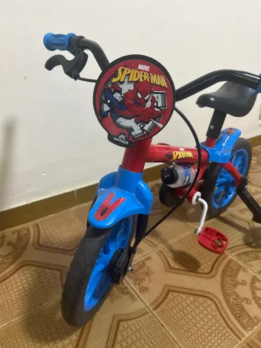 Bicicleta infantil homem aranha