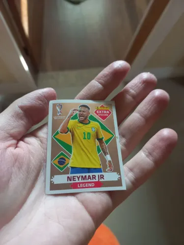 Figurinha Neymar legend 2022