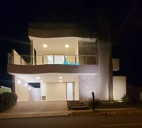 Sobrado no Condomínio Recanto do Lago