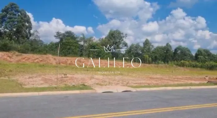 TERRENO PLANO COM 420 m² À VENDA NO CONDOMÍNIO PORTAL DOS LAGOS - BAIRRO CORRUPIRA JUNDIAÍ