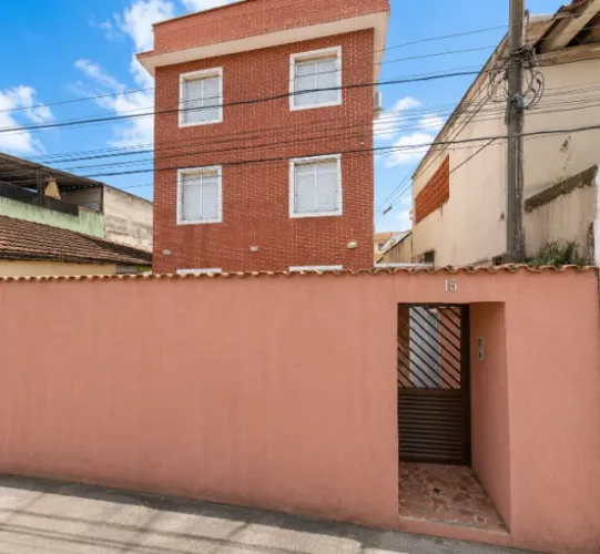 2 Dormitórios Térreo - Uma suíte - Boqueirão - Ar-condicionado - Sem garagem