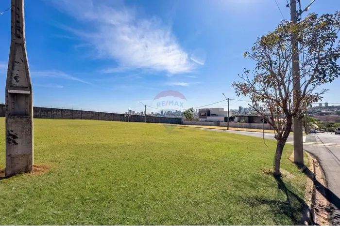 Lote exclusivo de 1.002 m² no Royal Park em Ribeirão Preto. O terreno dos seus sonhos acab