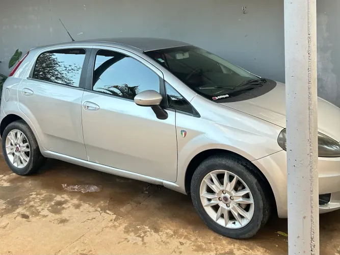 Fiat Punto Attractive Italia 1.4 F.flex 8V 5P 2012