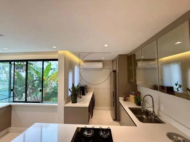 Apartamento em Jurerê 2 dormitórios reformado