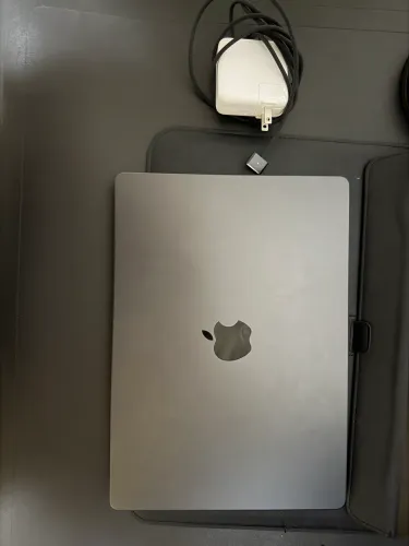 Macbook pro m4
