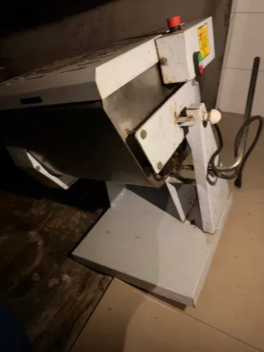 Amassadeira para pizzaria