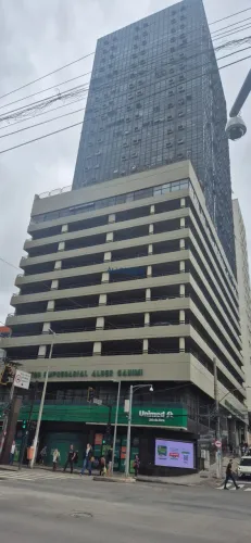 SALA COMERCIAL DE 53 m² NO CENTRO  COM GARAGEM