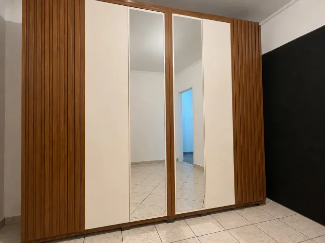 Guarda roupa London 6 portas - cor off white