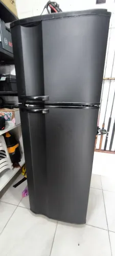 Geladeira Eletrolux usada em bom estado de funcionamento