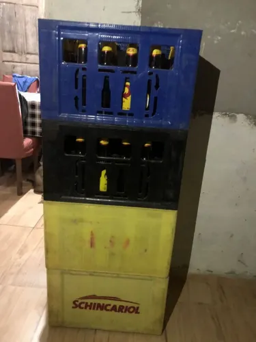 Grade De cerveja vazia