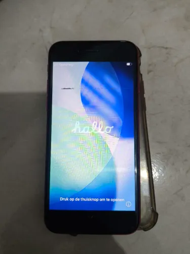 iPhone se 128