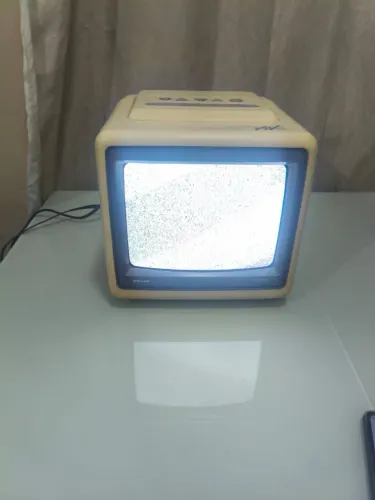 TV SEMP 10 1022 AV